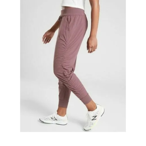 Athleta Attitude Pant in Volcanic Violet Size 4 - Picture 3 of 10